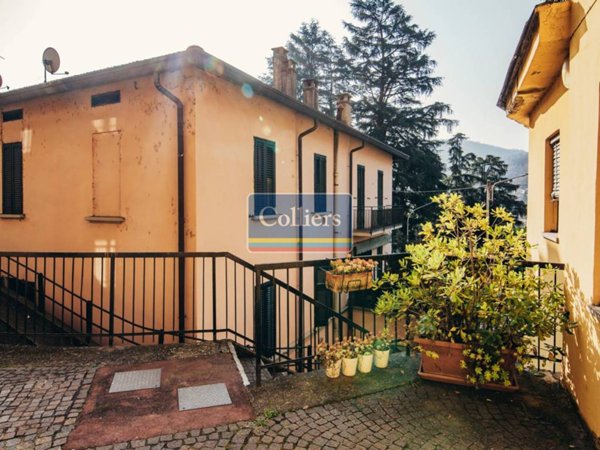appartamento in vendita a Como in zona Villa Olmo