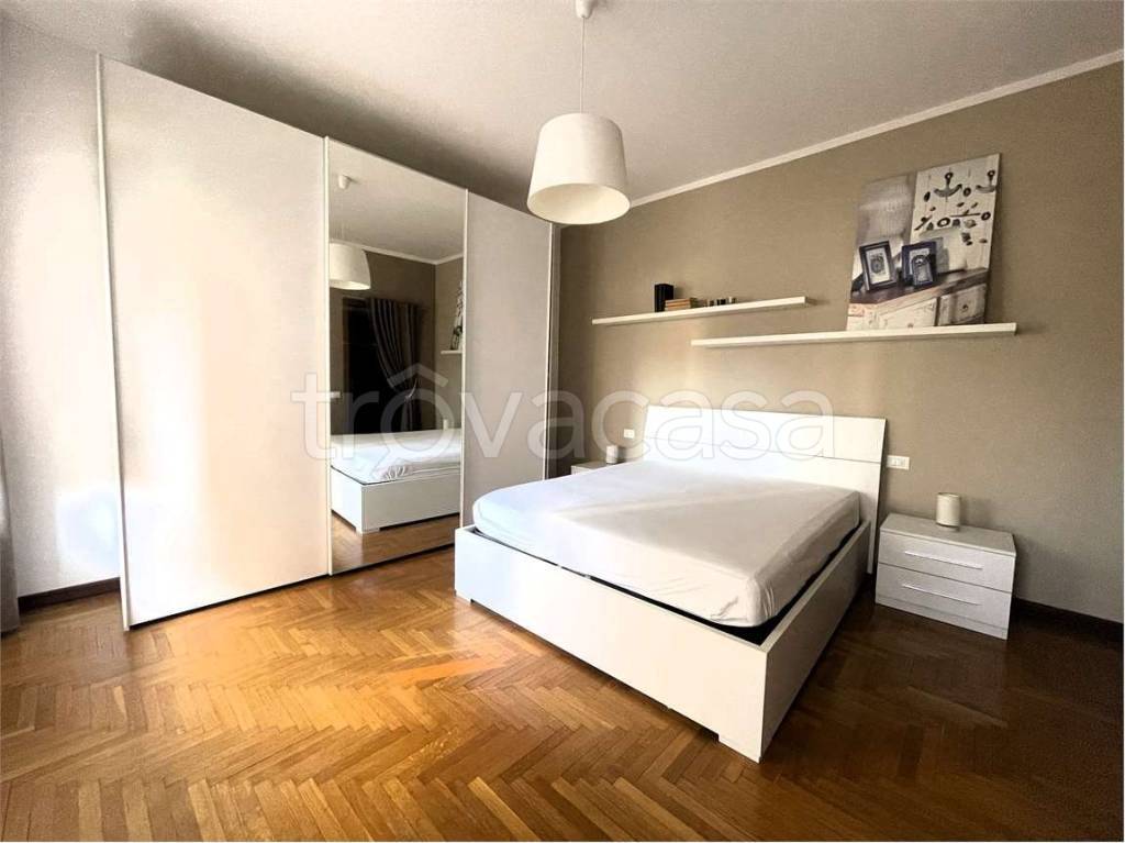 appartamento in vendita a Como in zona Villa Olmo