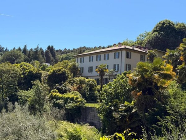 casa indipendente in vendita a Como in zona Monte Olimpino