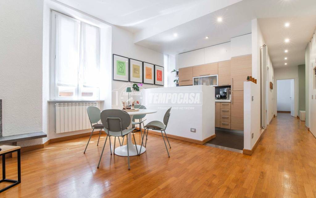 appartamento in vendita a Como in zona Viale Varese