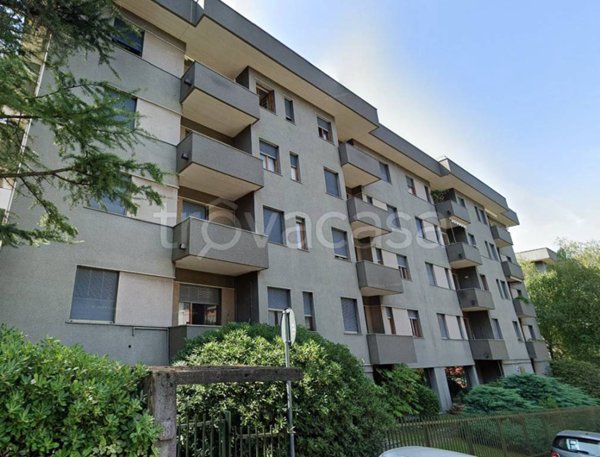 appartamento in vendita a Como in zona Salita dei Cappuccini