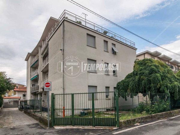 appartamento in vendita a Como in zona Camerlata