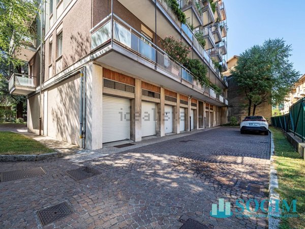 box auto in vendita a Como in zona Valduce