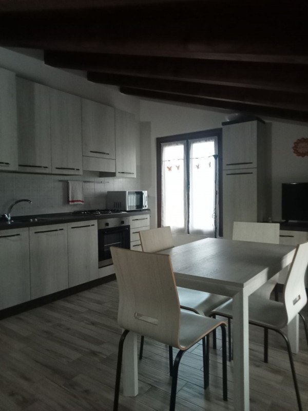 appartamento in vendita a Como in zona Borghi