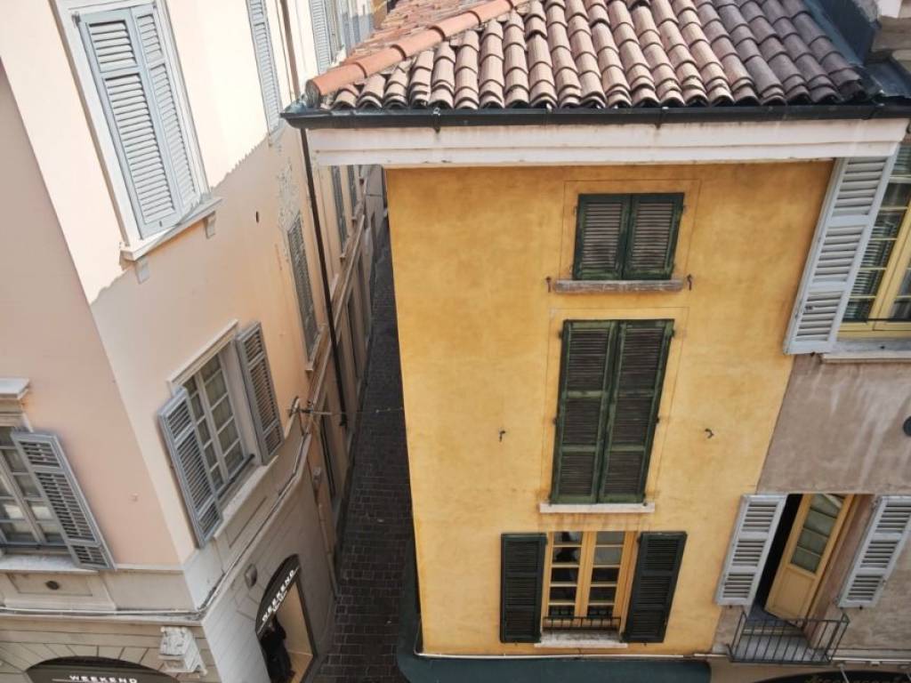 appartamento in vendita a Como in zona Como Centro