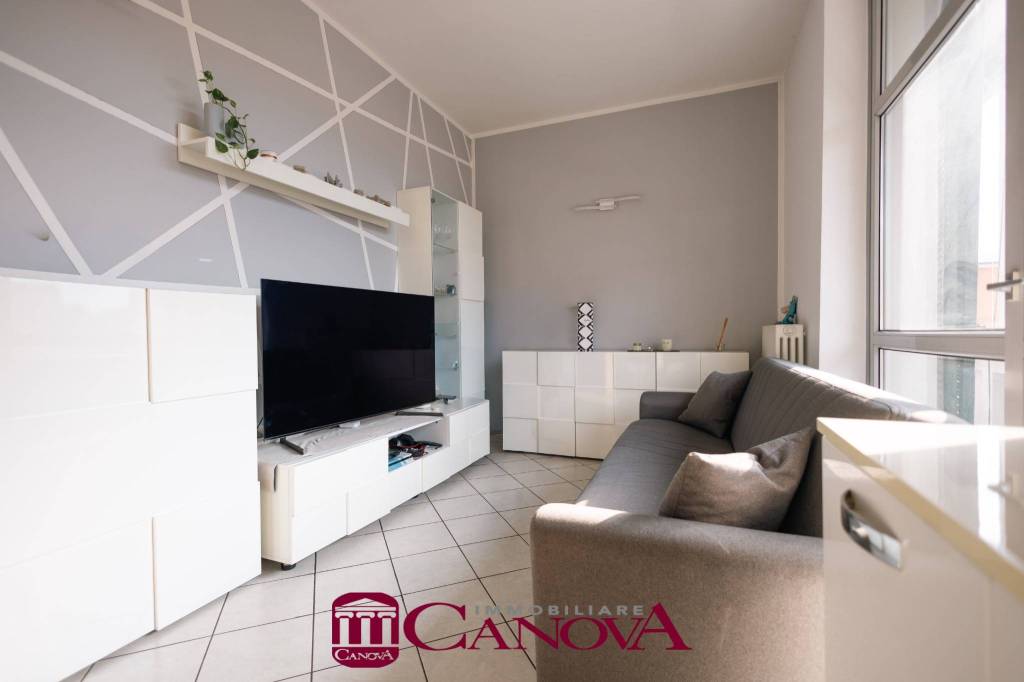 appartamento in vendita a Como in zona Albate