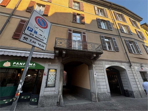appartamento in vendita a Como in zona Como Centro