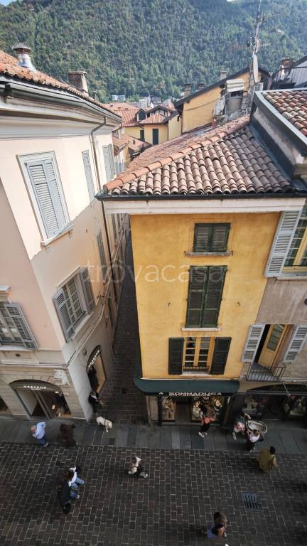 appartamento in vendita a Como in zona Como Centro