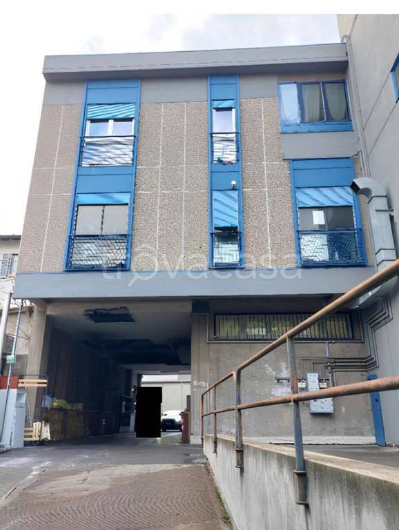 appartamento in vendita a Como in zona Camerlata