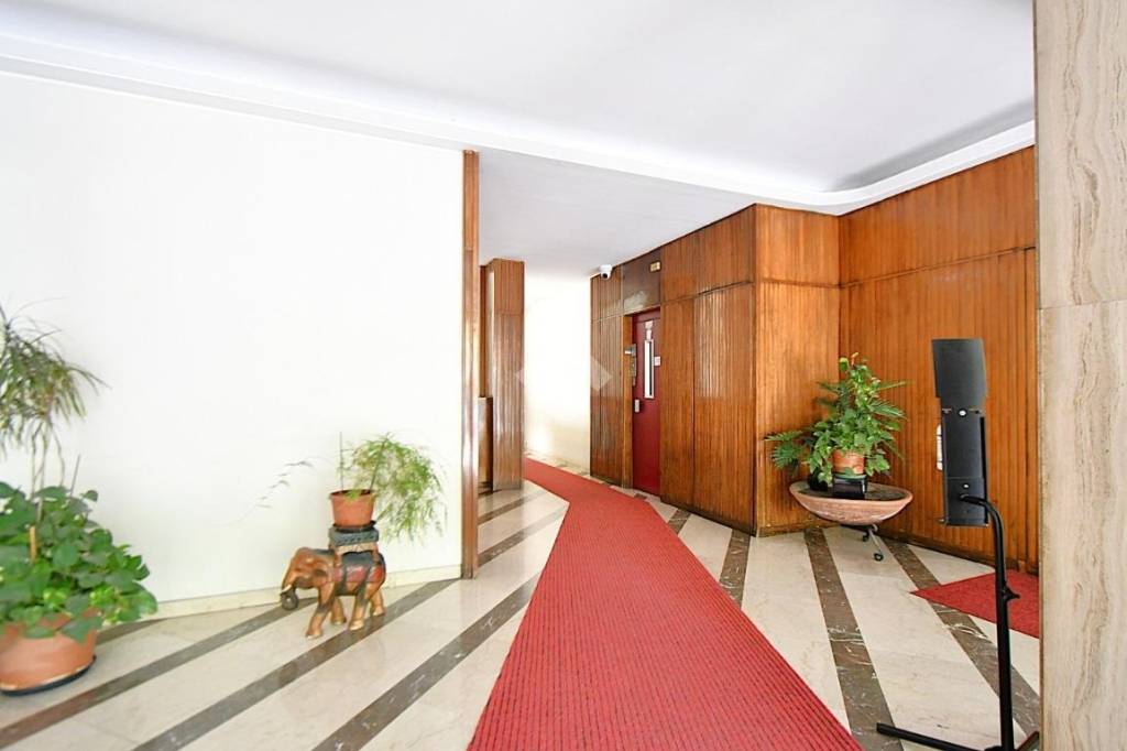 appartamento in vendita a Como in zona Viale Varese