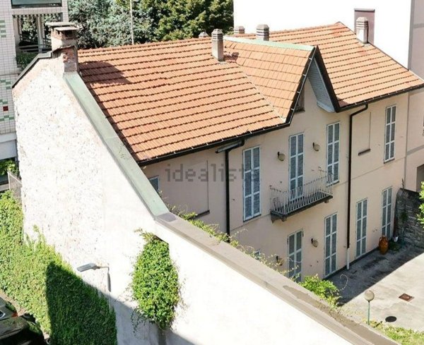 casa indipendente in vendita a Como in zona Viale Varese