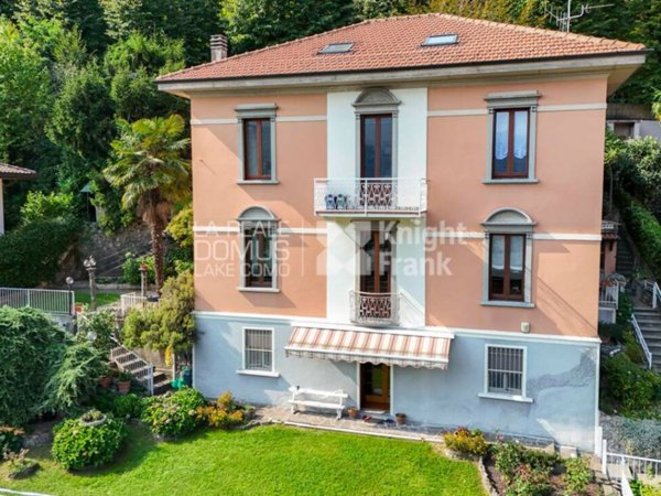 casa indipendente in vendita a Como in zona Villa Olmo