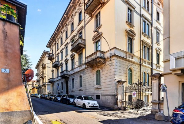 appartamento in vendita a Como in zona Como Centro