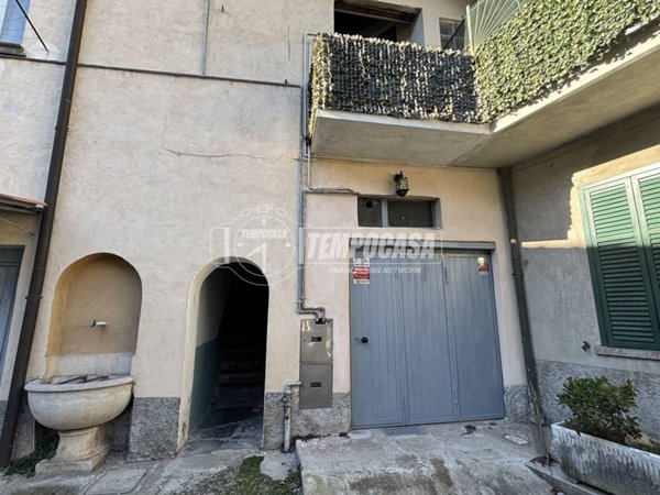 appartamento in vendita a Como in zona Rebbio