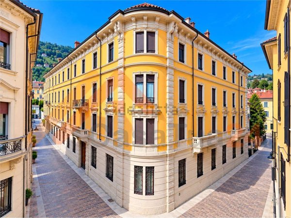 appartamento in vendita a Como in zona Como Centro