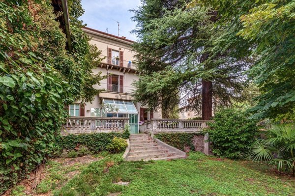 casa indipendente in vendita a Como in zona Caserme