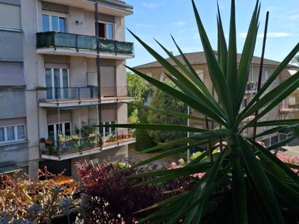 appartamento in vendita a Como in zona Albate
