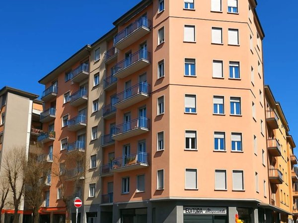 appartamento in vendita a Como in zona Borghi