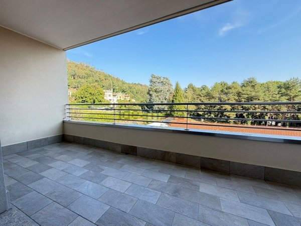 appartamento in vendita a Como in zona Camerlata