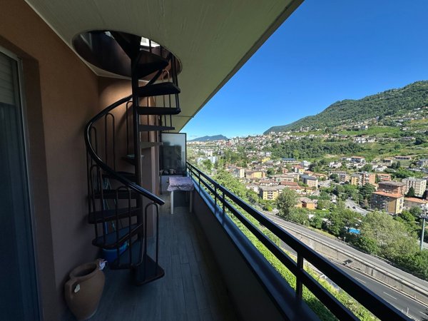appartamento in vendita a Como in zona Sagnino
