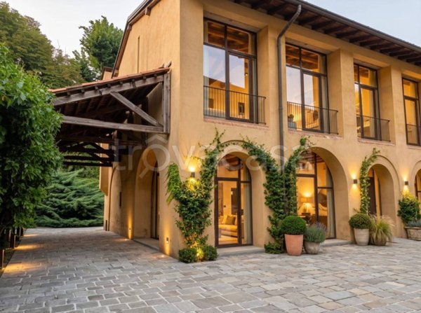 casa indipendente in vendita a Como in zona Tavernola