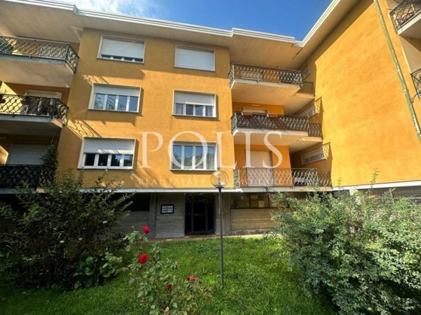 appartamento in vendita a Como in zona Muggiò