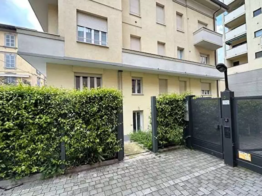 appartamento in vendita a Como in zona Borghi