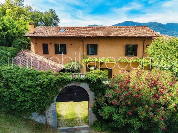 casa indipendente in vendita a Como