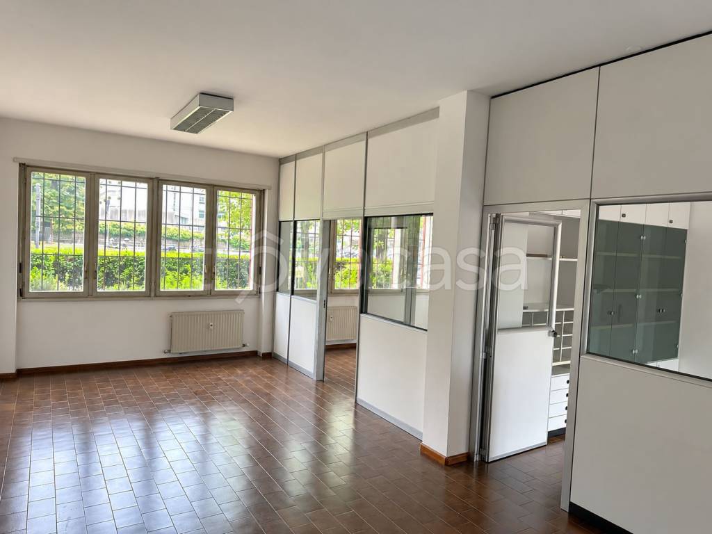 appartamento in vendita a Como in zona Borghi