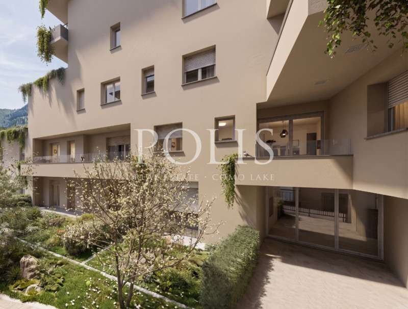 appartamento in vendita a Como in zona Borghi