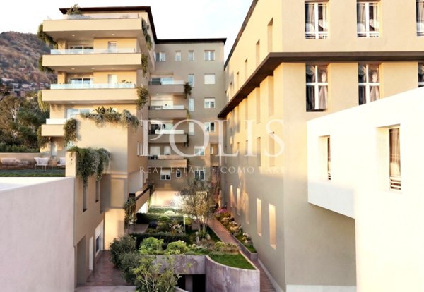 appartamento in vendita a Como in zona Borghi