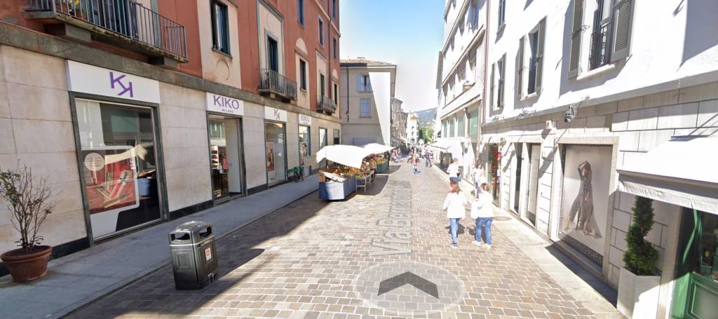 appartamento in vendita a Como in zona Como Centro