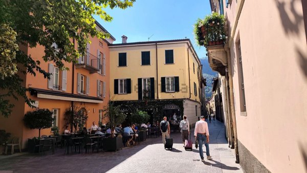 appartamento in vendita a Como in zona Como Centro