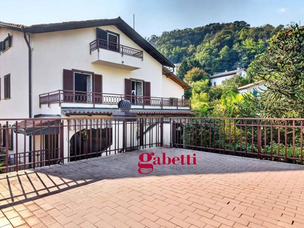 casa indipendente in vendita a Como in zona Monte Olimpino