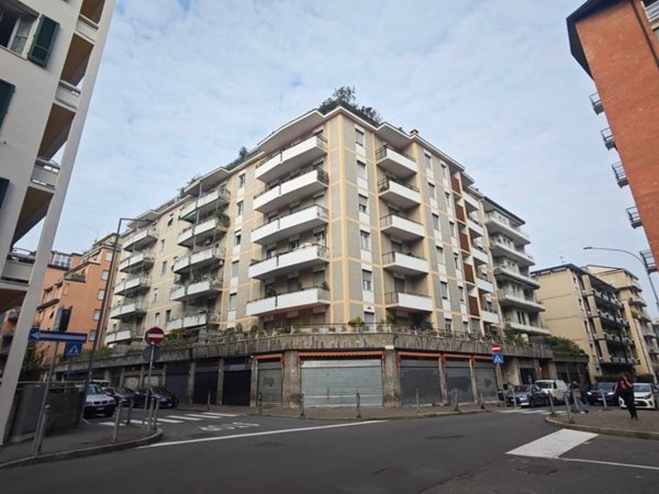 appartamento in vendita a Como in zona Borghi