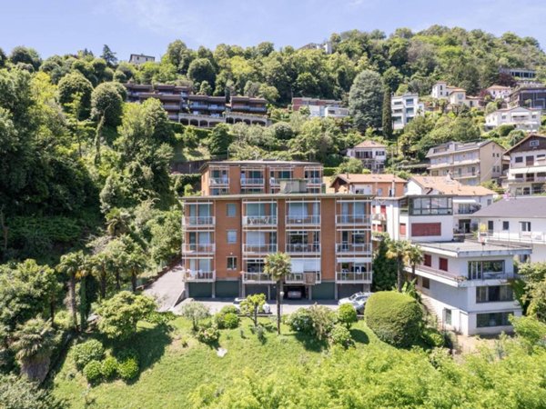 appartamento in vendita a Como in zona Villa Olmo