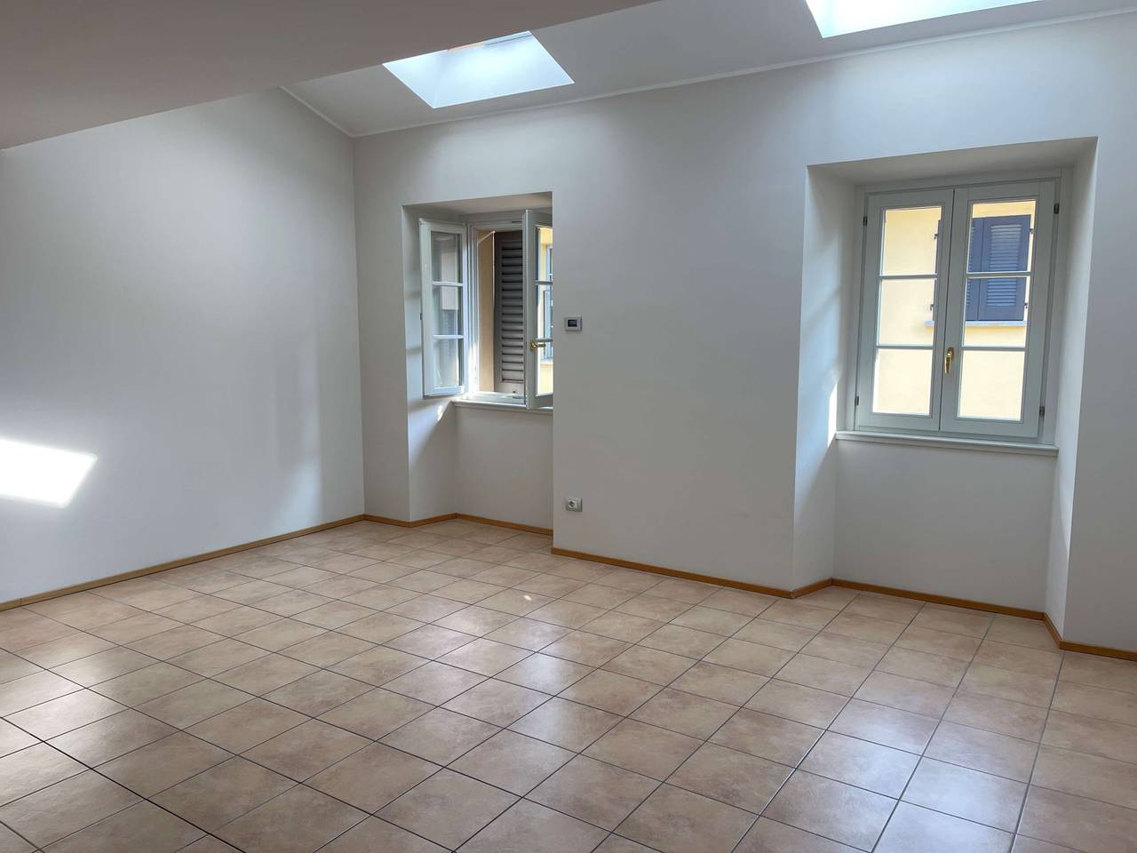 appartamento in vendita a Como in zona Como Centro