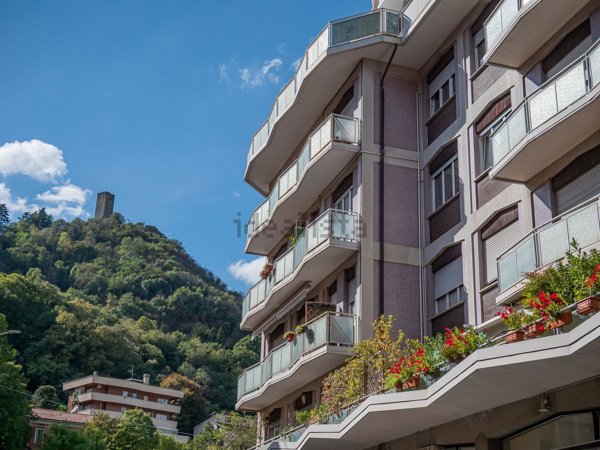 appartamento in vendita a Como in zona Caserme