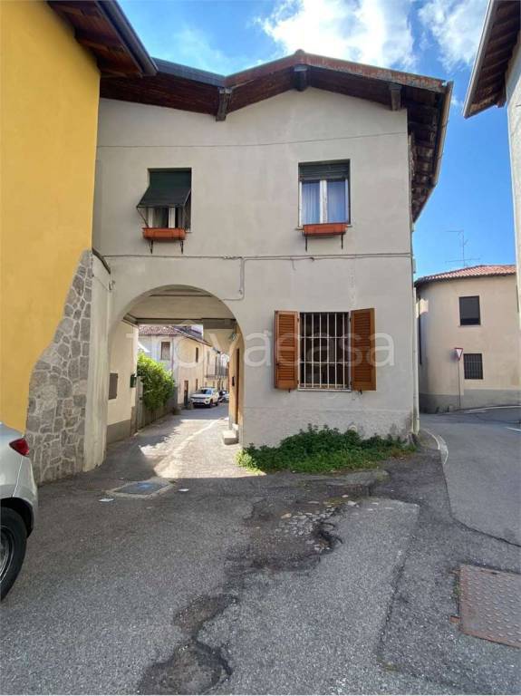 appartamento in vendita a Como in zona Breccia