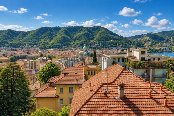 appartamento in vendita a Como in zona Como Centro
