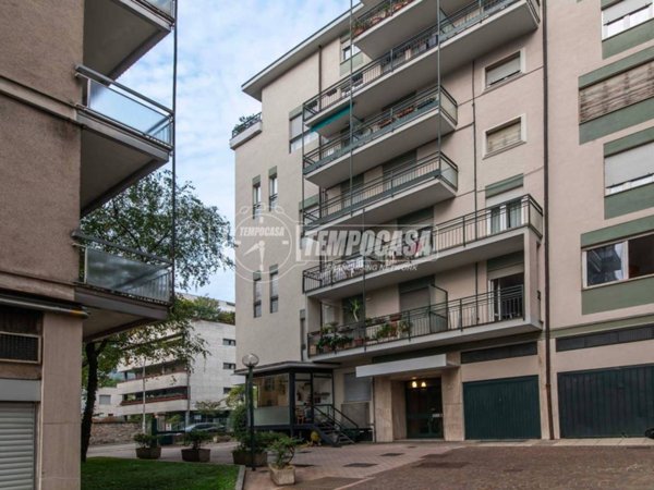 appartamento in vendita a Como in zona Borghi