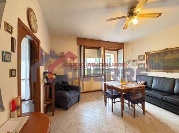 appartamento in vendita a Como in zona Muggiò