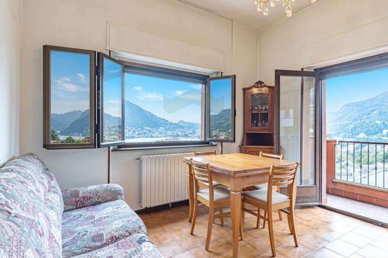 appartamento in vendita a Como in zona Villa Olmo