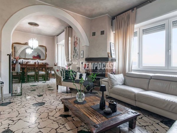 appartamento in vendita a Como in zona Sagnino