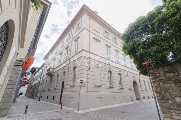 appartamento in vendita a Como in zona Como Centro