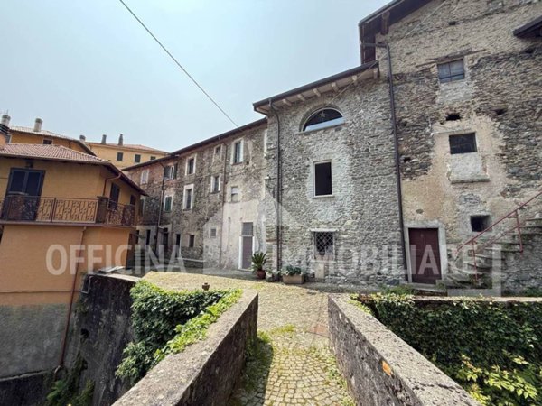 casa indipendente in vendita a Cremia in zona Cantone