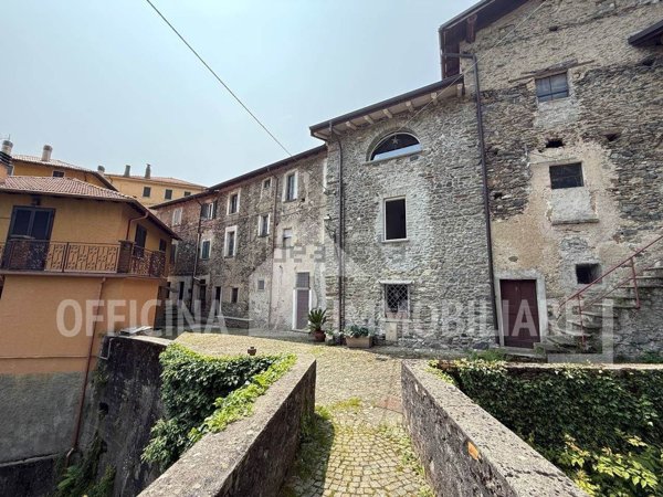 casa semindipendente in vendita a Cremia in zona Cantone