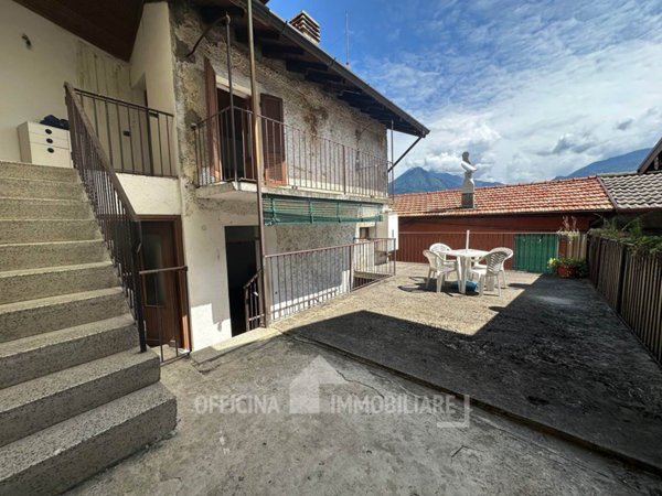 casa indipendente in vendita a Cremia in zona Samaino