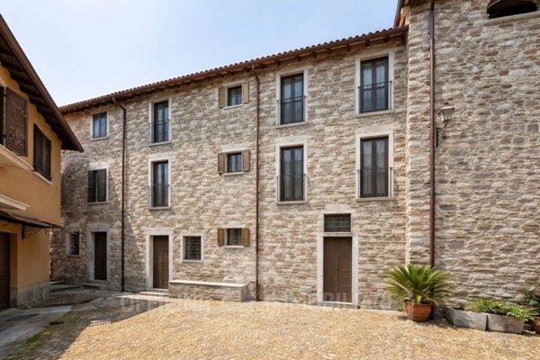 appartamento in vendita a Cremia in zona Cantone