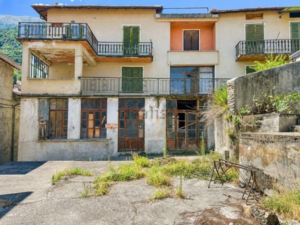 casa indipendente in vendita a Cremia in zona Semurano